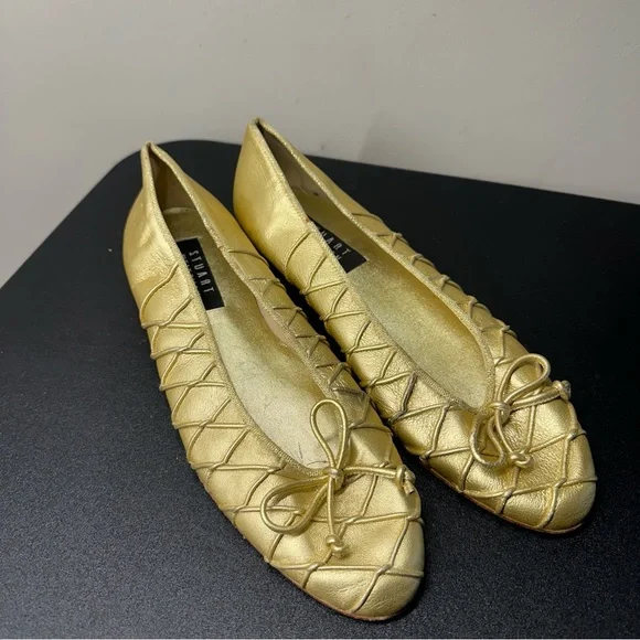 Stuart Weitzman Metallic Gold Quilted Ballet Flats with Bow - Picture 2 of 6